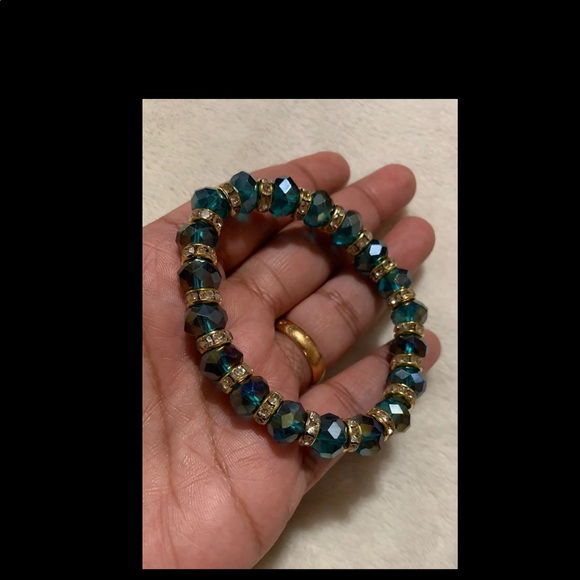 Green Crystal Bracelet - Picture 6 of 6